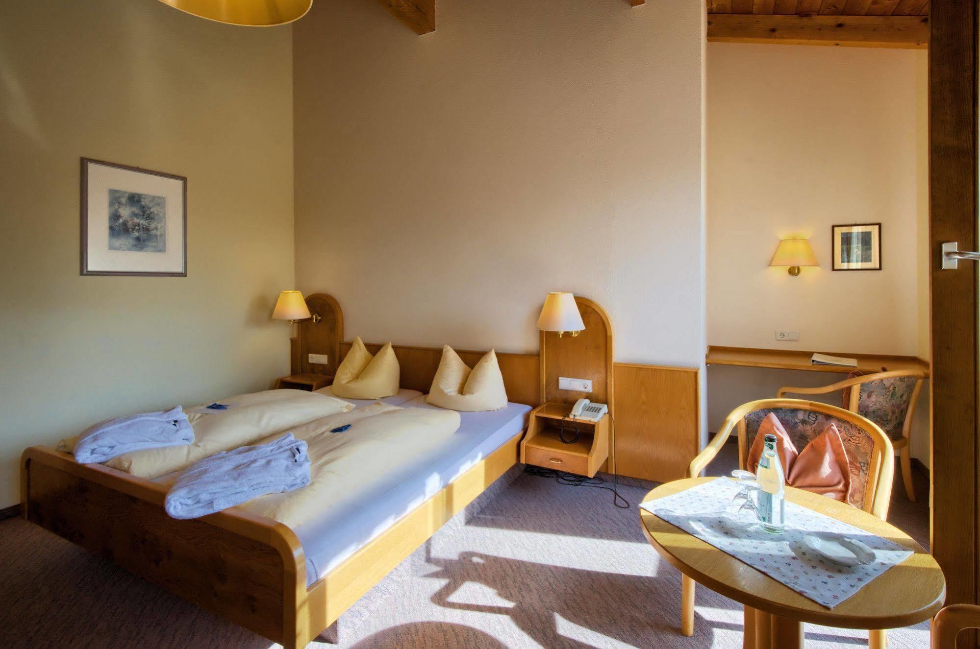 Hotel Suggenbad Waldkirch Buitenkant foto